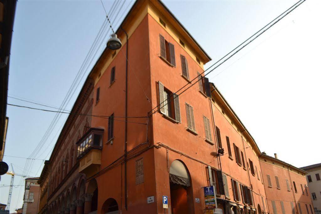 B&B And Home La Piazzetta Della Pioggia Bologna Exterior photo
